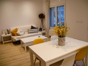 NARCIS MONTURIOL - Apartamento con terraza y vistas a la playa del port de Llançà. - ES-228-79